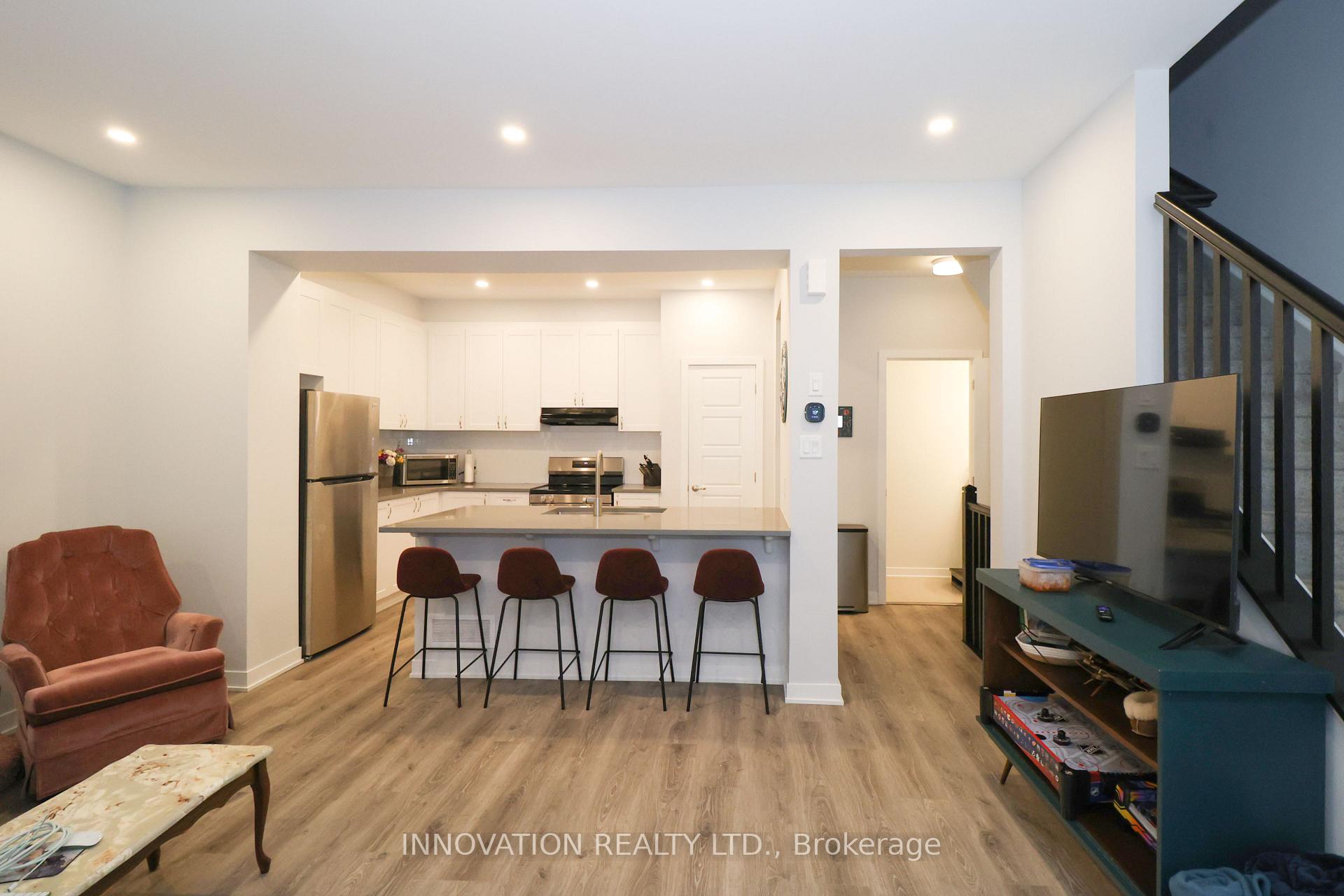 Photo 11 of 36 Stitch Mews, Ottawa, Goulbourn Twp From Franktown Rd/South To Rideau — HOMEH