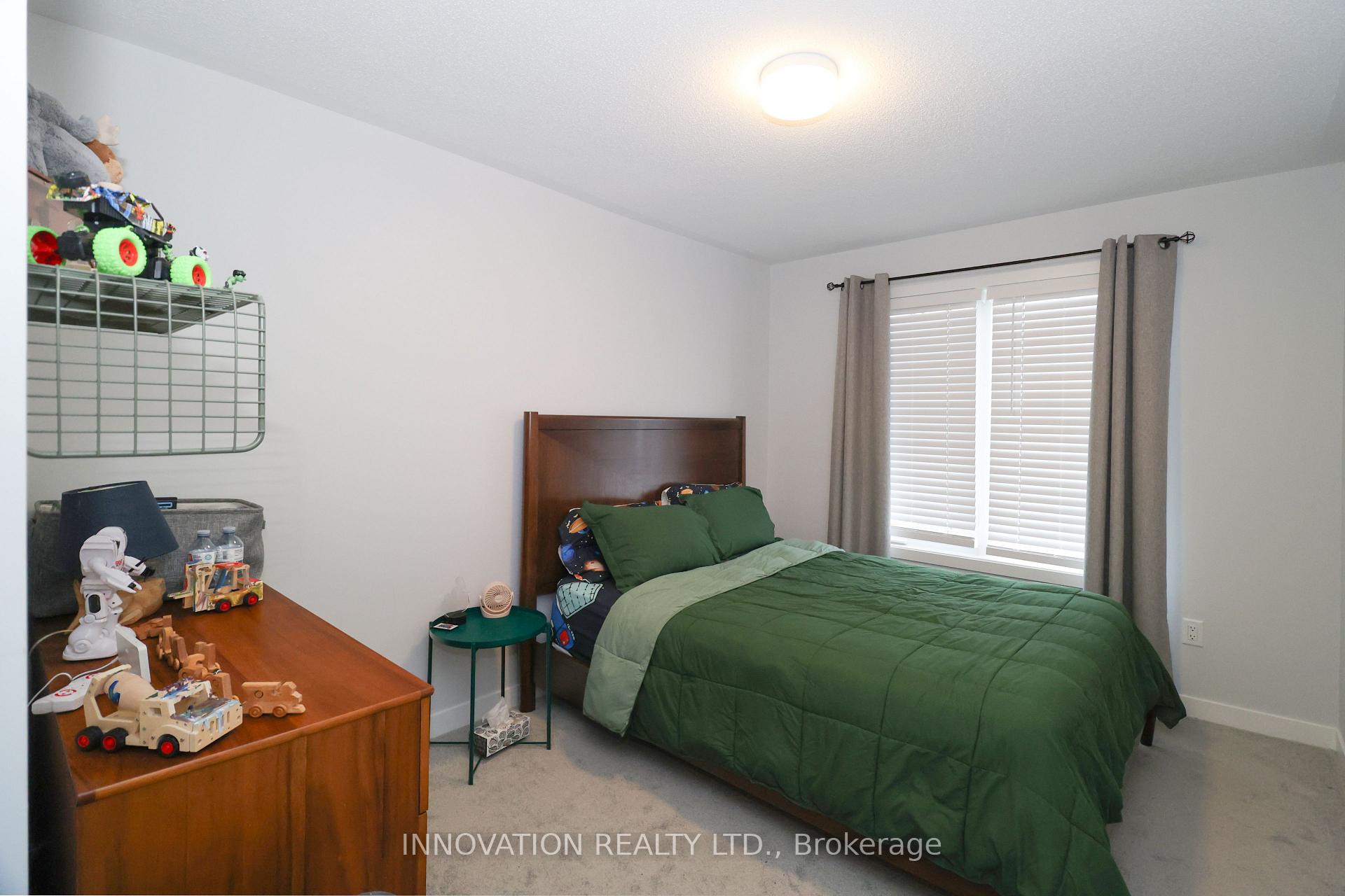 Photo 23 of 36 Stitch Mews, Ottawa, Goulbourn Twp From Franktown Rd/South To Rideau — HOMEH