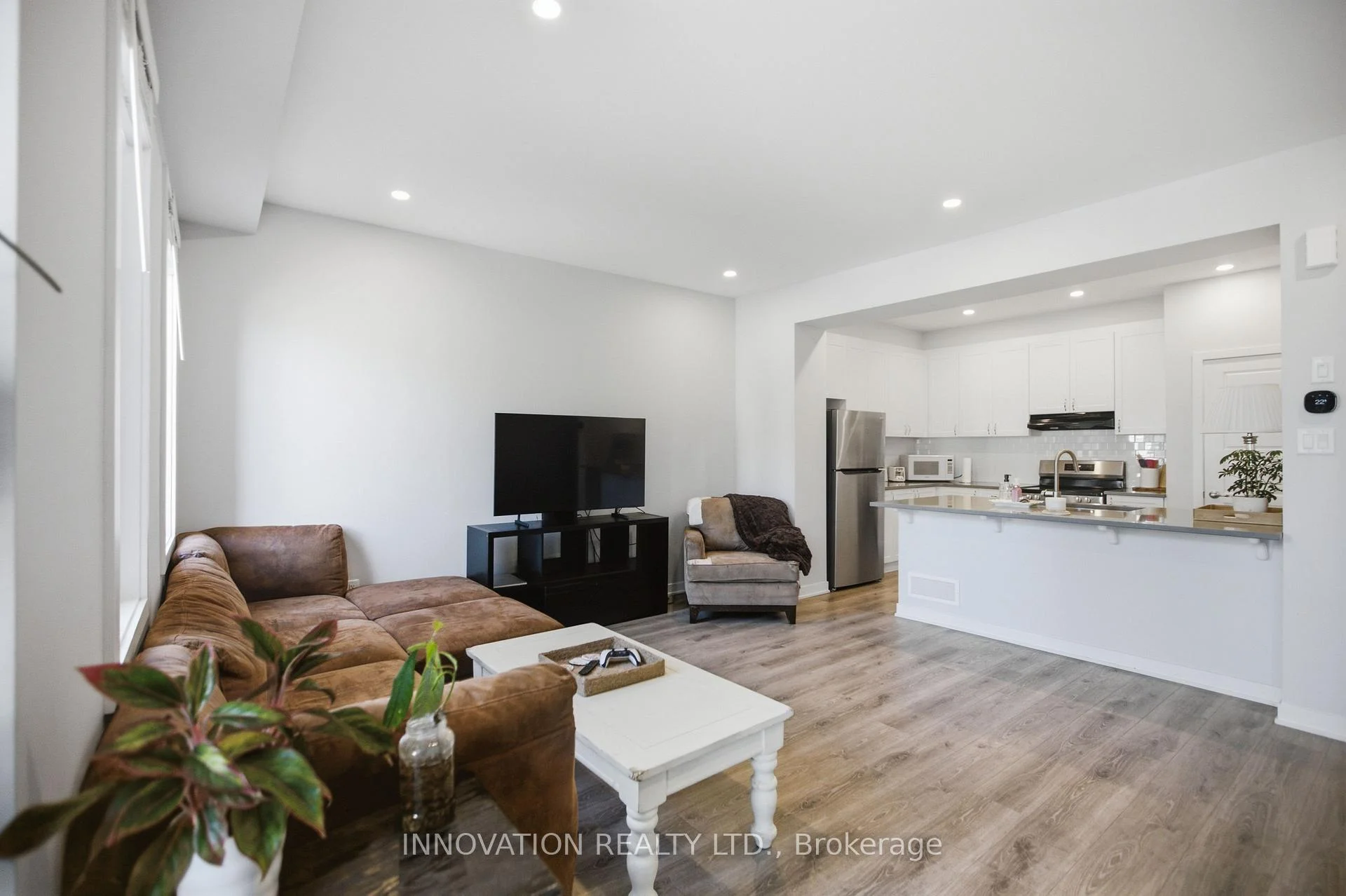 Photo 16 of 36 Stitch Mews, Ottawa, Goulbourn Twp From Franktown Rd/South To Rideau — HOMEH
