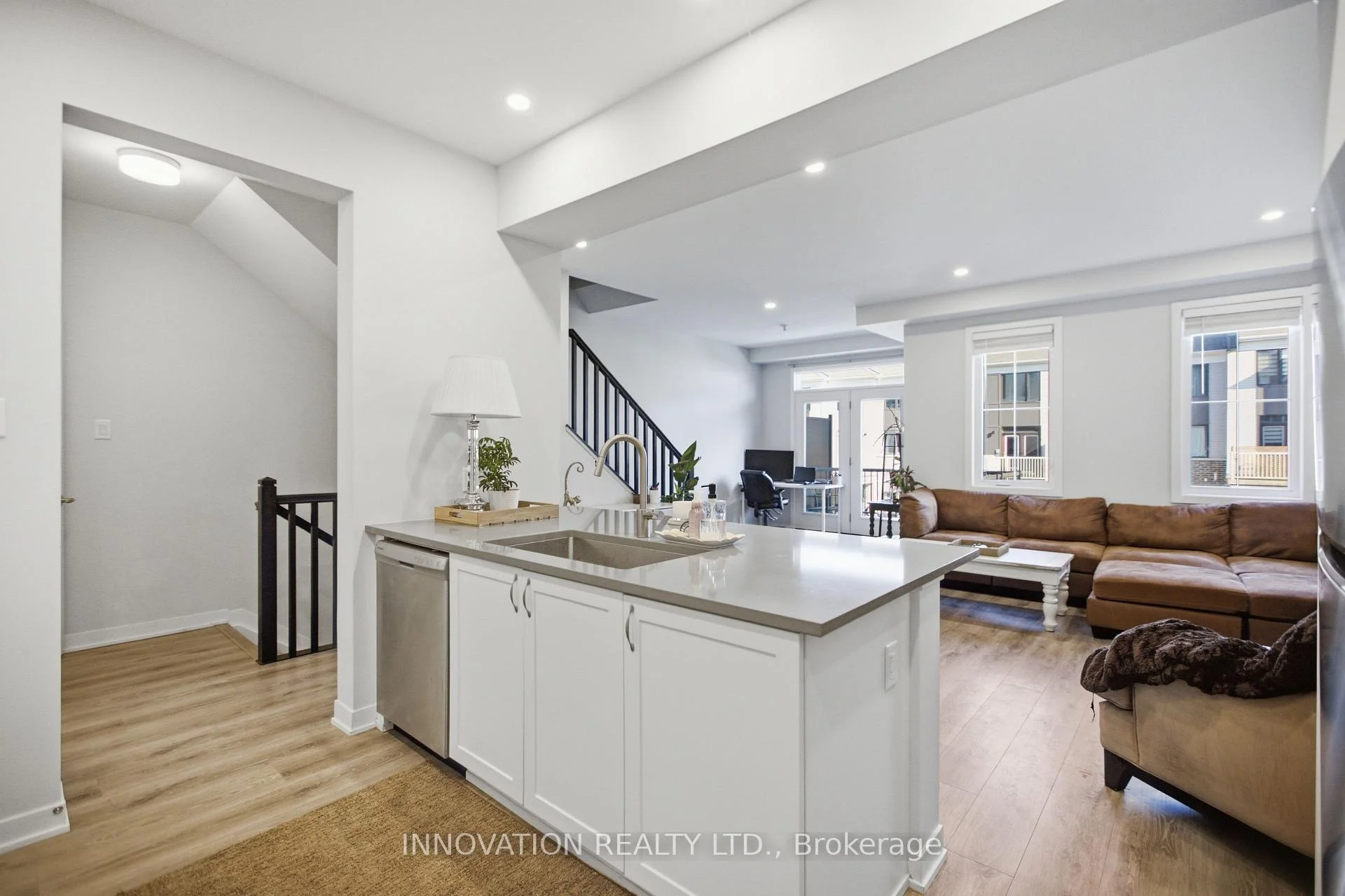 Photo 26 of 36 Stitch Mews, Ottawa, Goulbourn Twp From Franktown Rd/South To Rideau — HOMEH