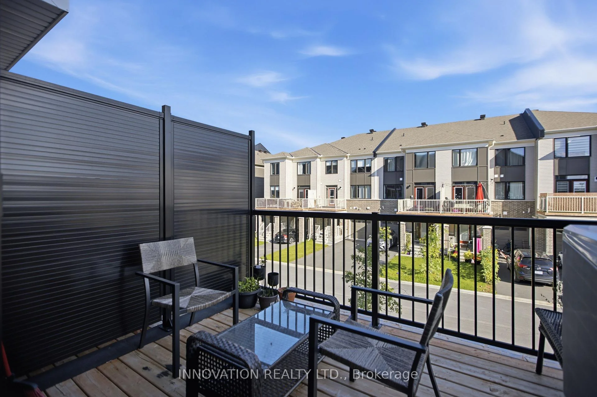 Photo 28 of 36 Stitch Mews, Ottawa, Goulbourn Twp From Franktown Rd/South To Rideau — HOMEH