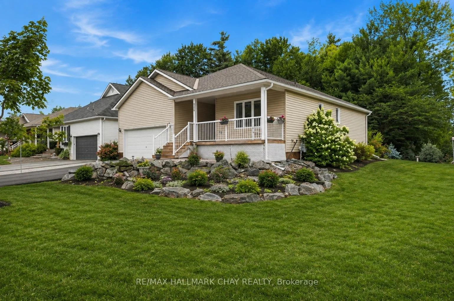 Photo 1 of 156 Pineridge Gate, Gravenhurst, Wood (Gravenhurst) — HOMEH