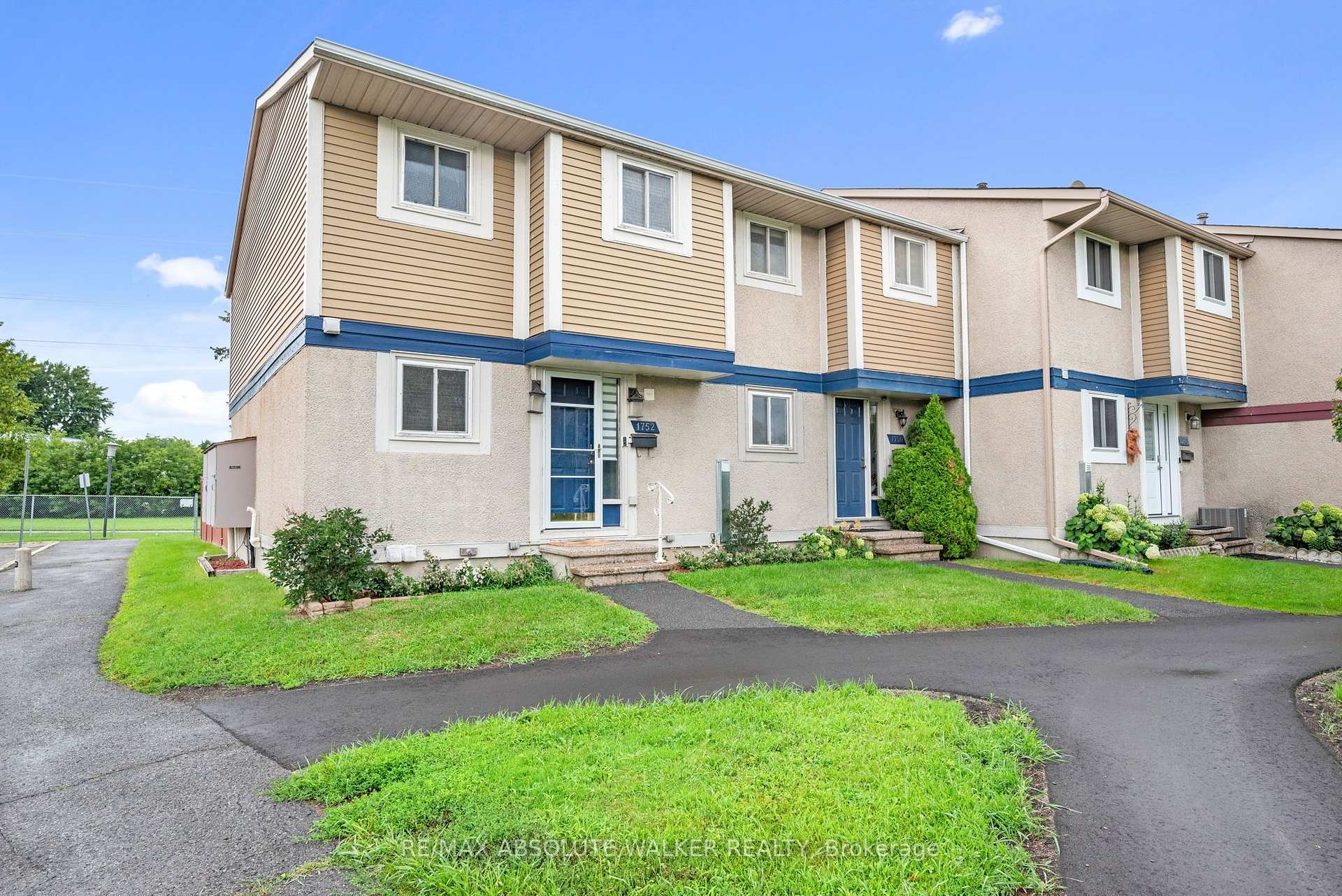 Photo 1 of 1752 Stonehenge Crescent, Ottawa, Pineview — HOMEH