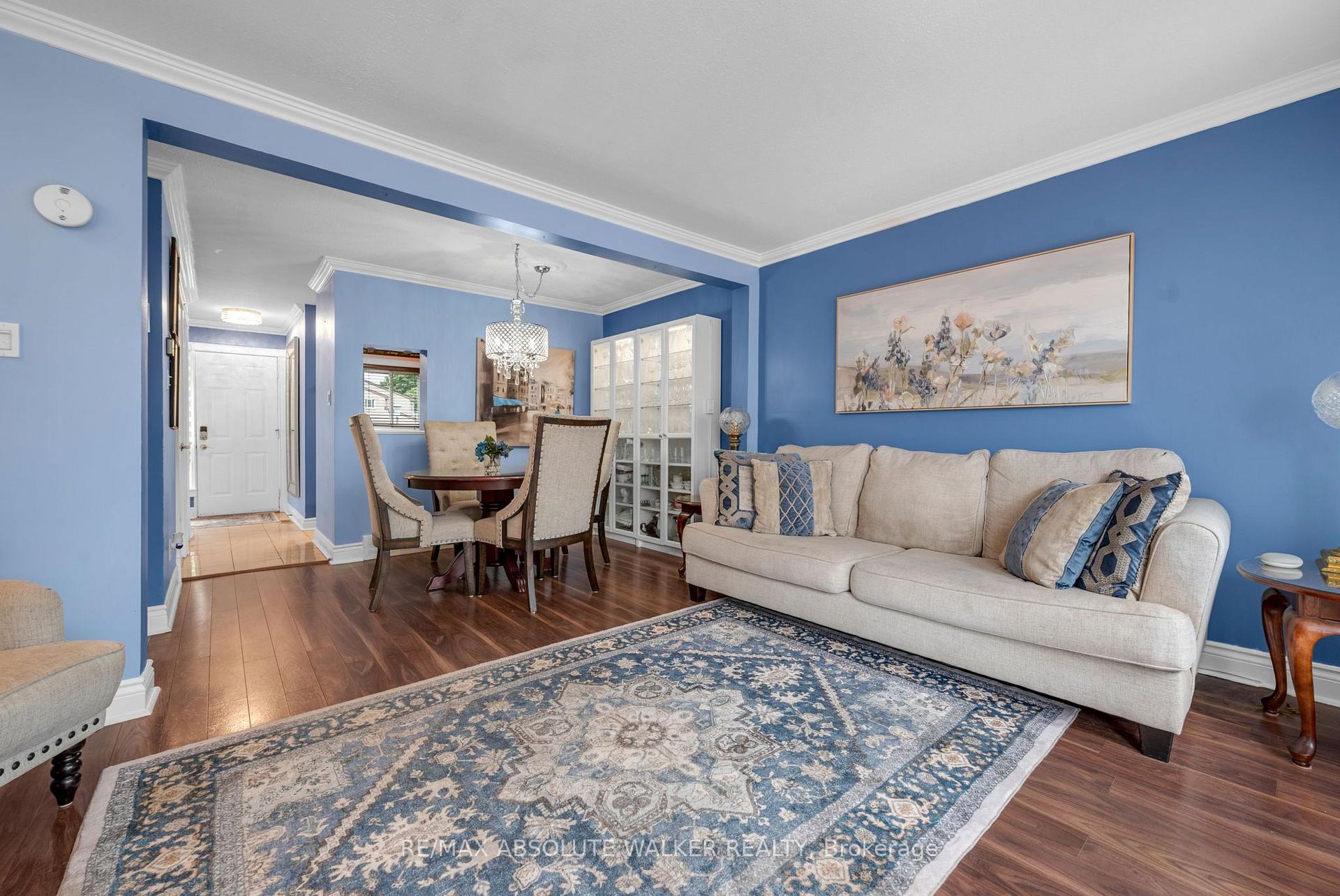 Photo 7 of 1752 Stonehenge Crescent, Ottawa, Pineview — HOMEH