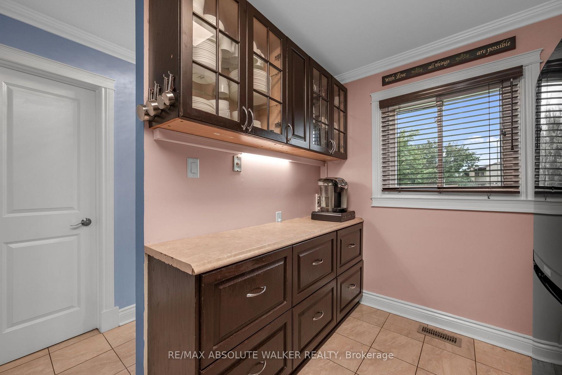 Photo 13 of 1752 Stonehenge Crescent, Ottawa, Pineview — HOMEH