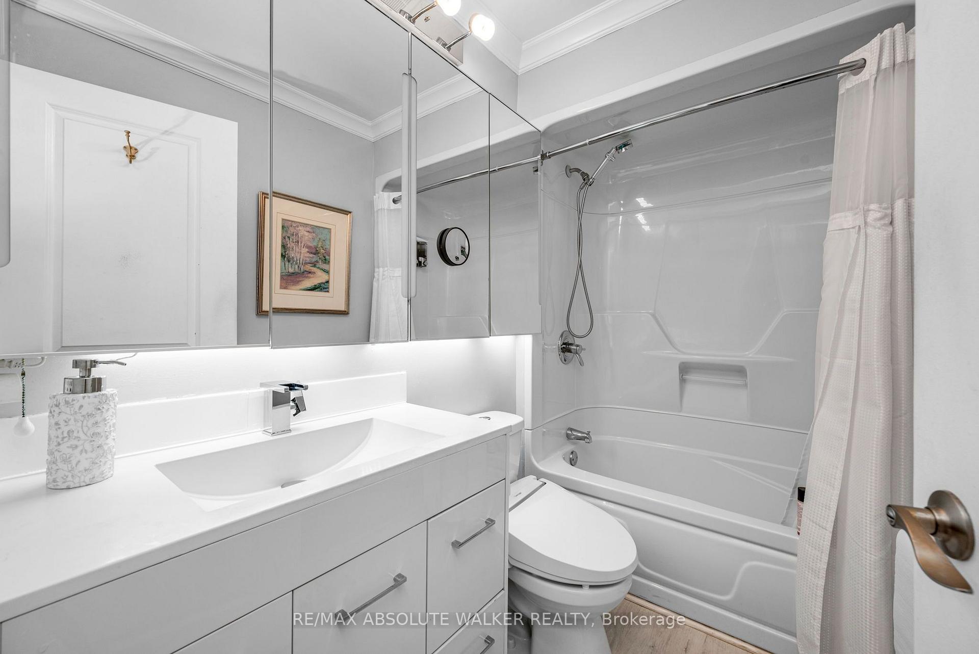 Photo 21 of 1752 Stonehenge Crescent, Ottawa, Pineview — HOMEH
