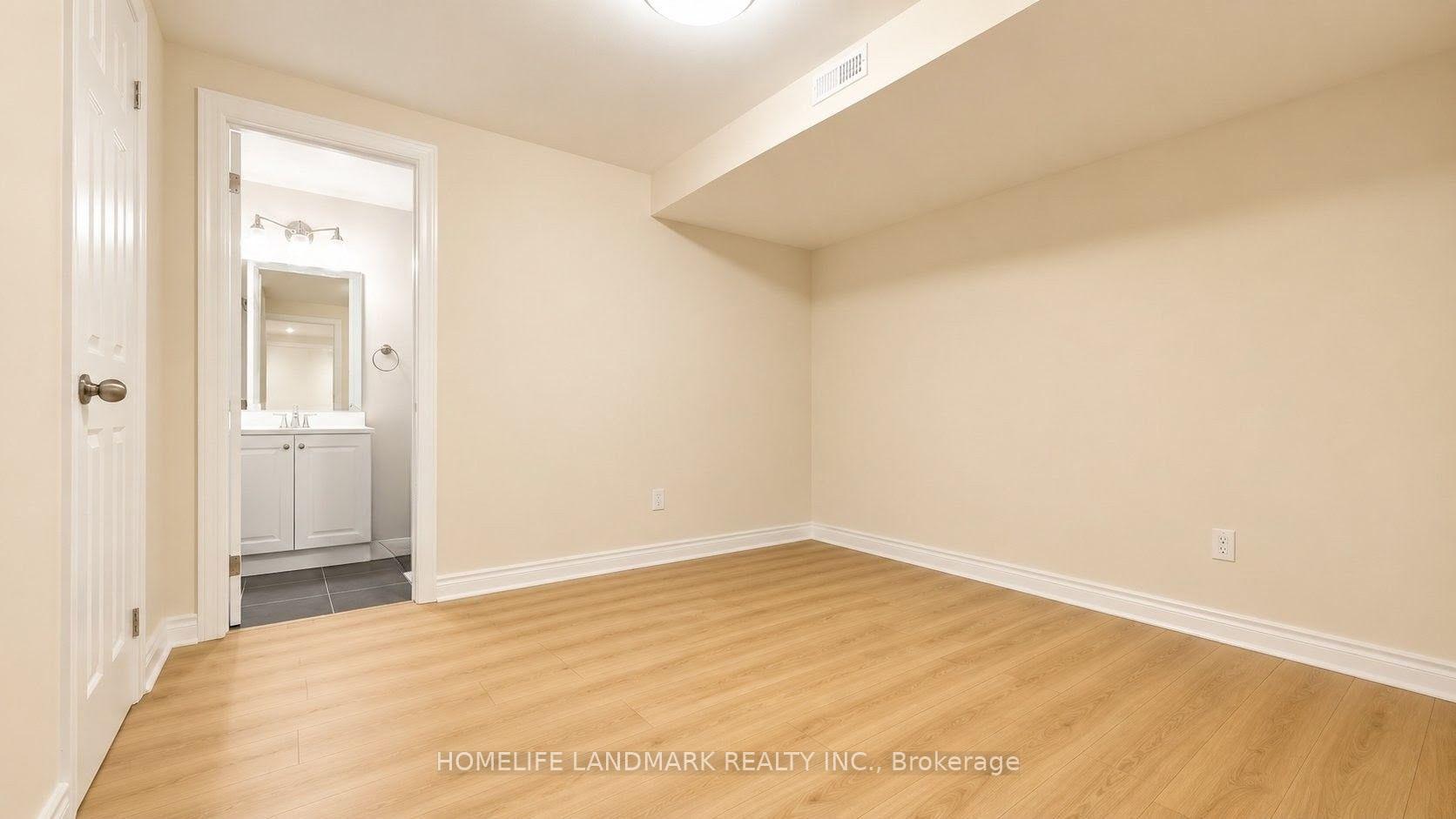 Photo 12 of 29 Woodruff Road, Markham, Cachet — HOMEH