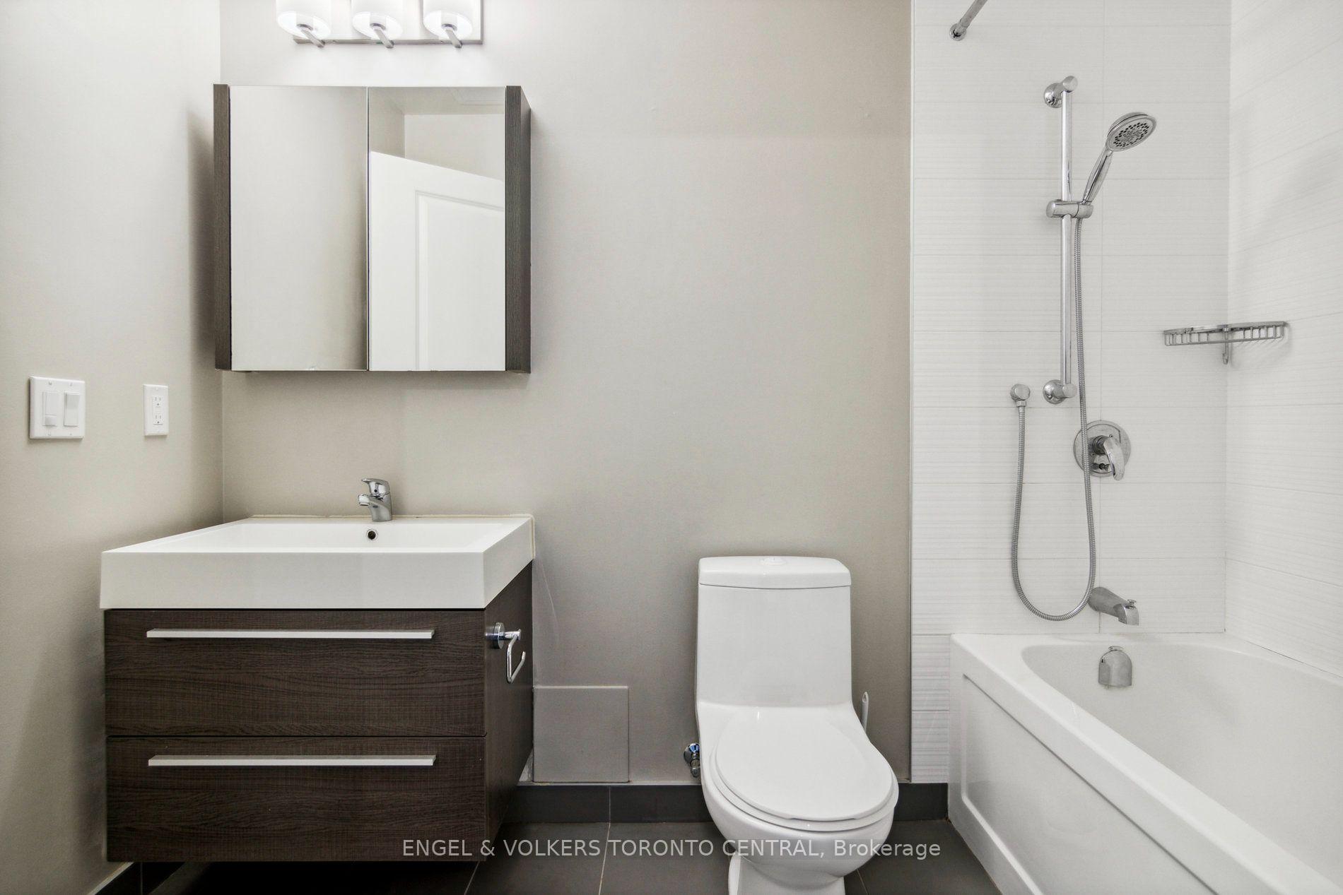 Photo 8 of Unit 401, 180 Enterprise Boulevard, Markham, Unionville — HOMEH