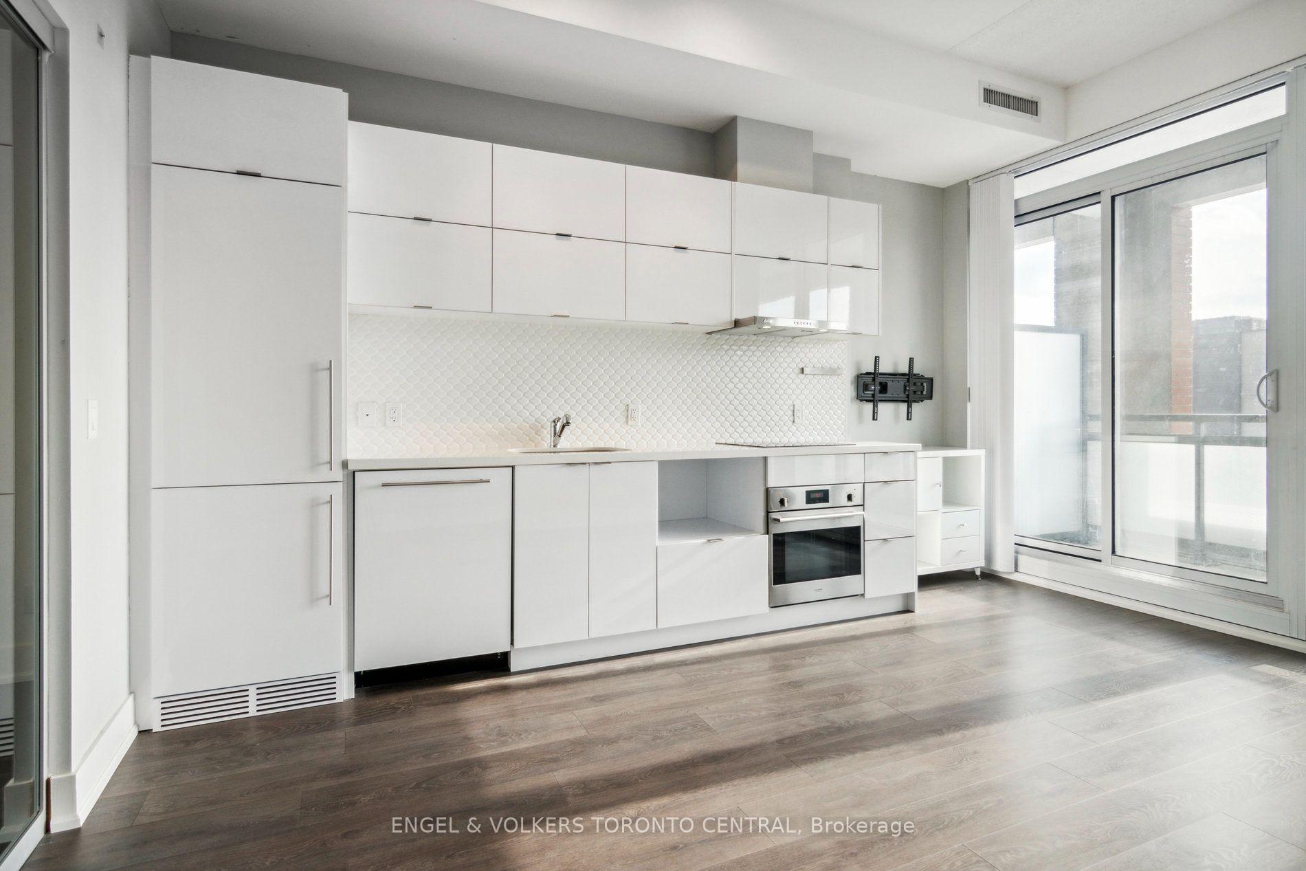 Photo 11 of Unit 401, 180 Enterprise Boulevard, Markham, Unionville — HOMEH