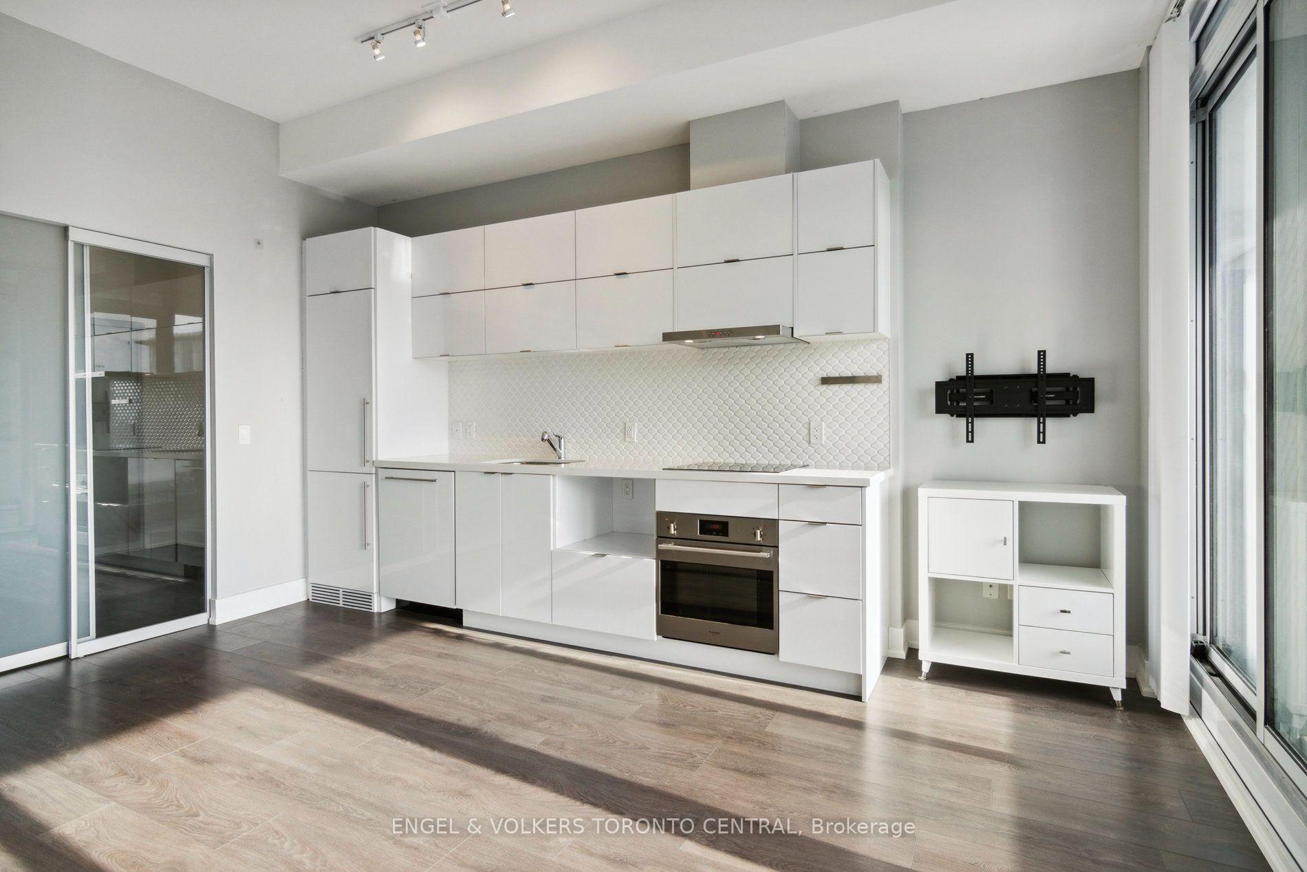 Photo 13 of Unit 401, 180 Enterprise Boulevard, Markham, Unionville — HOMEH