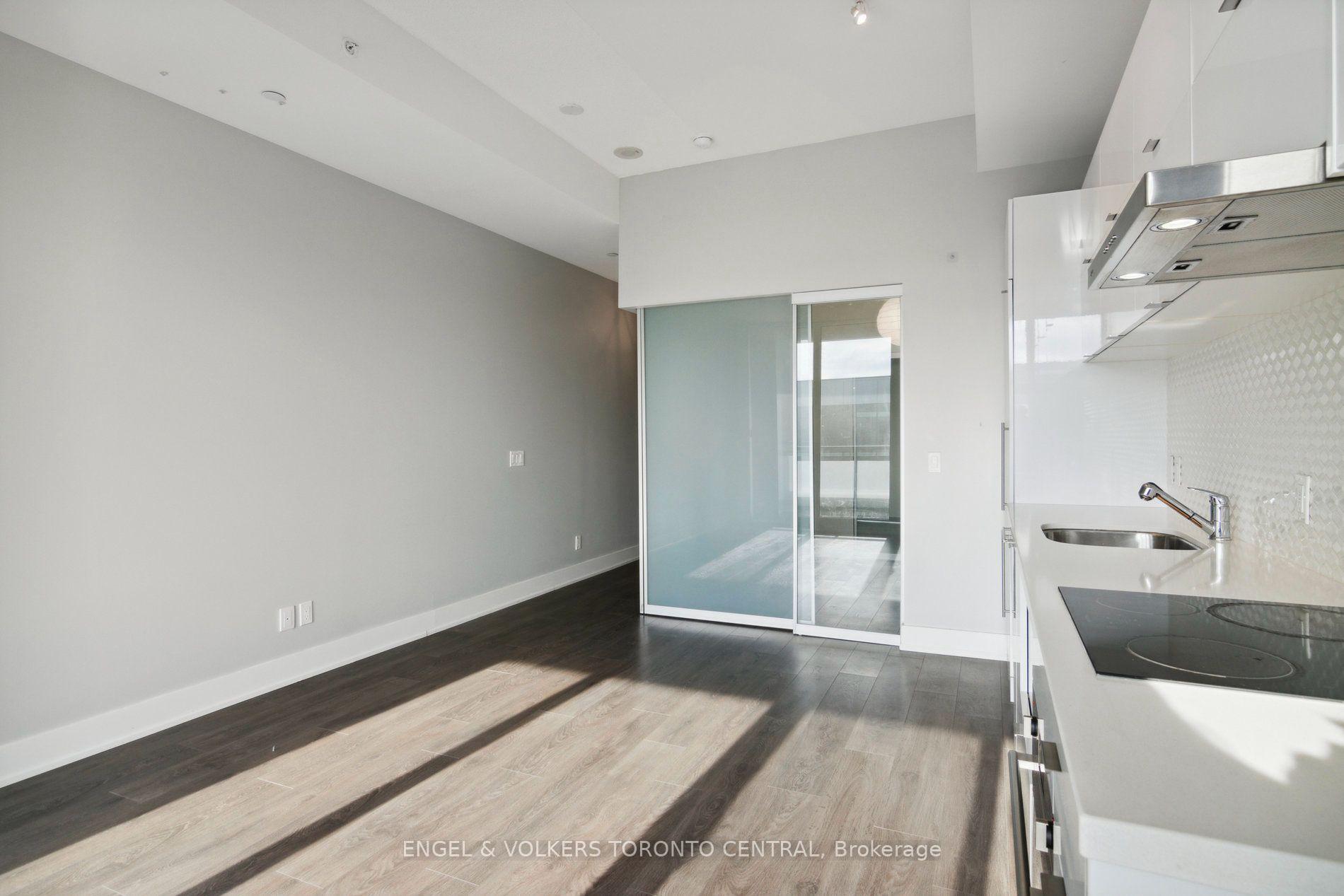 Photo 14 of Unit 401, 180 Enterprise Boulevard, Markham, Unionville — HOMEH