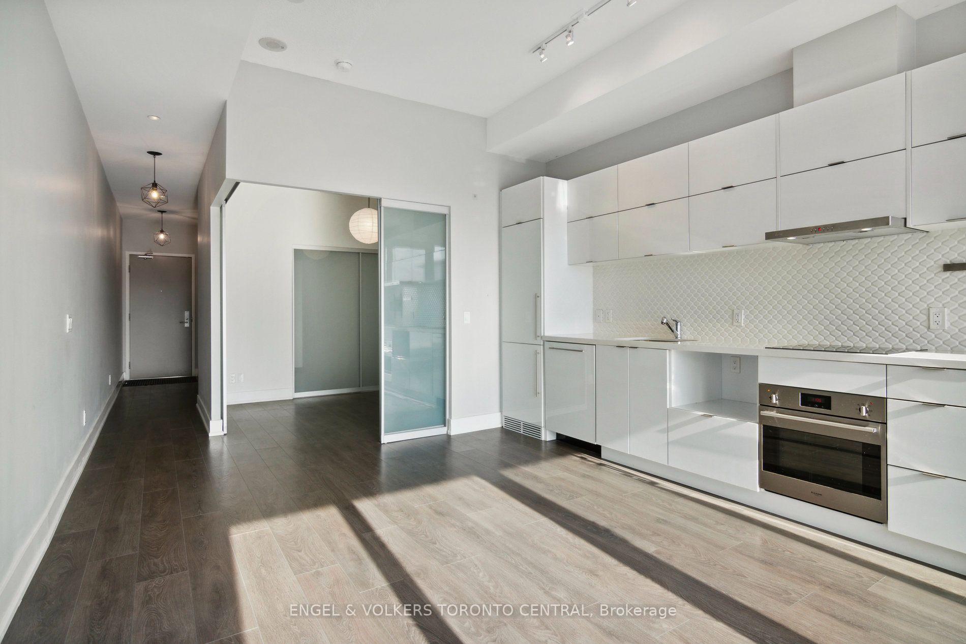 Photo 17 of Unit 401, 180 Enterprise Boulevard, Markham, Unionville — HOMEH