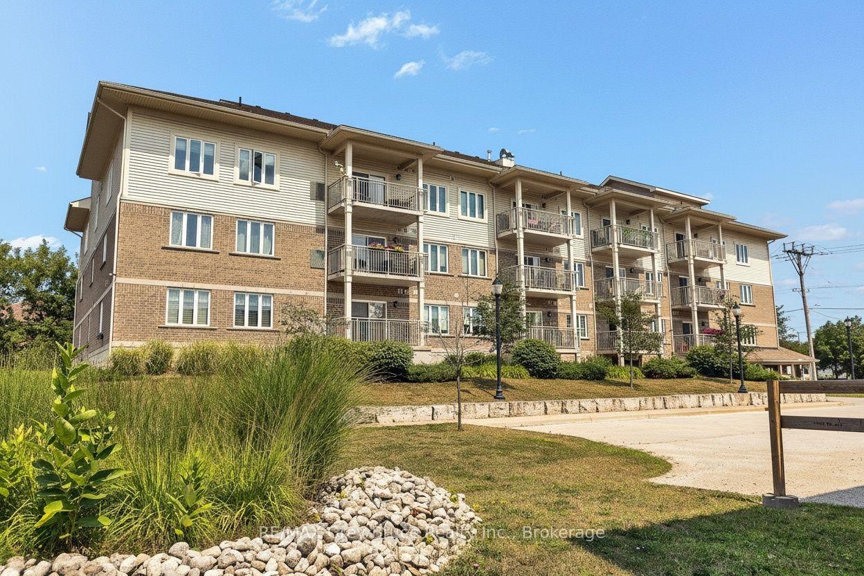 Photo of Unit 204, 1050 1st Avenue W