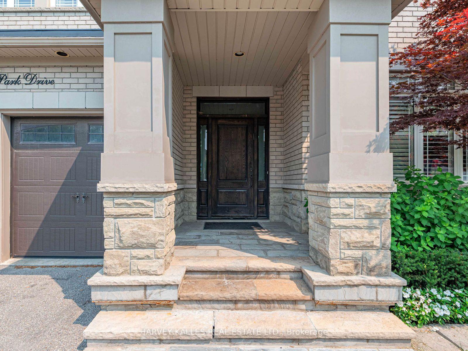 Photo 2 of 40 Altus Park Drive, Vaughan, Patterson — HOMEH