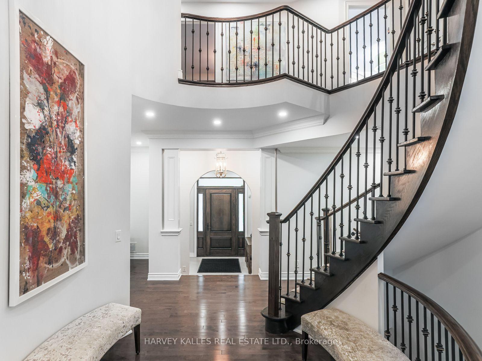 Photo 5 of 40 Altus Park Drive, Vaughan, Patterson — HOMEH