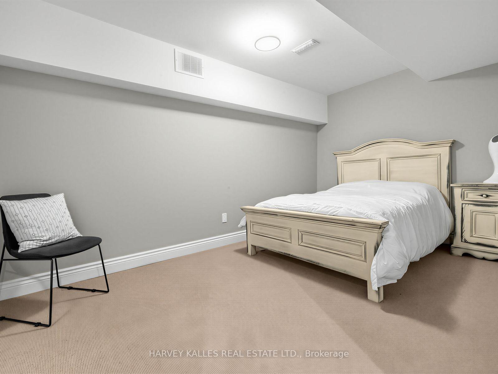 Photo 35 of 40 Altus Park Drive, Vaughan, Patterson — HOMEH