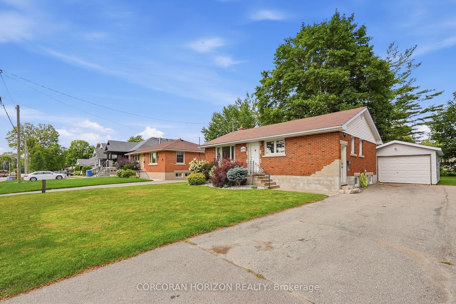 Photo 4 of 491 St George Street E, Centre Wellington, Fergus — HOMEH