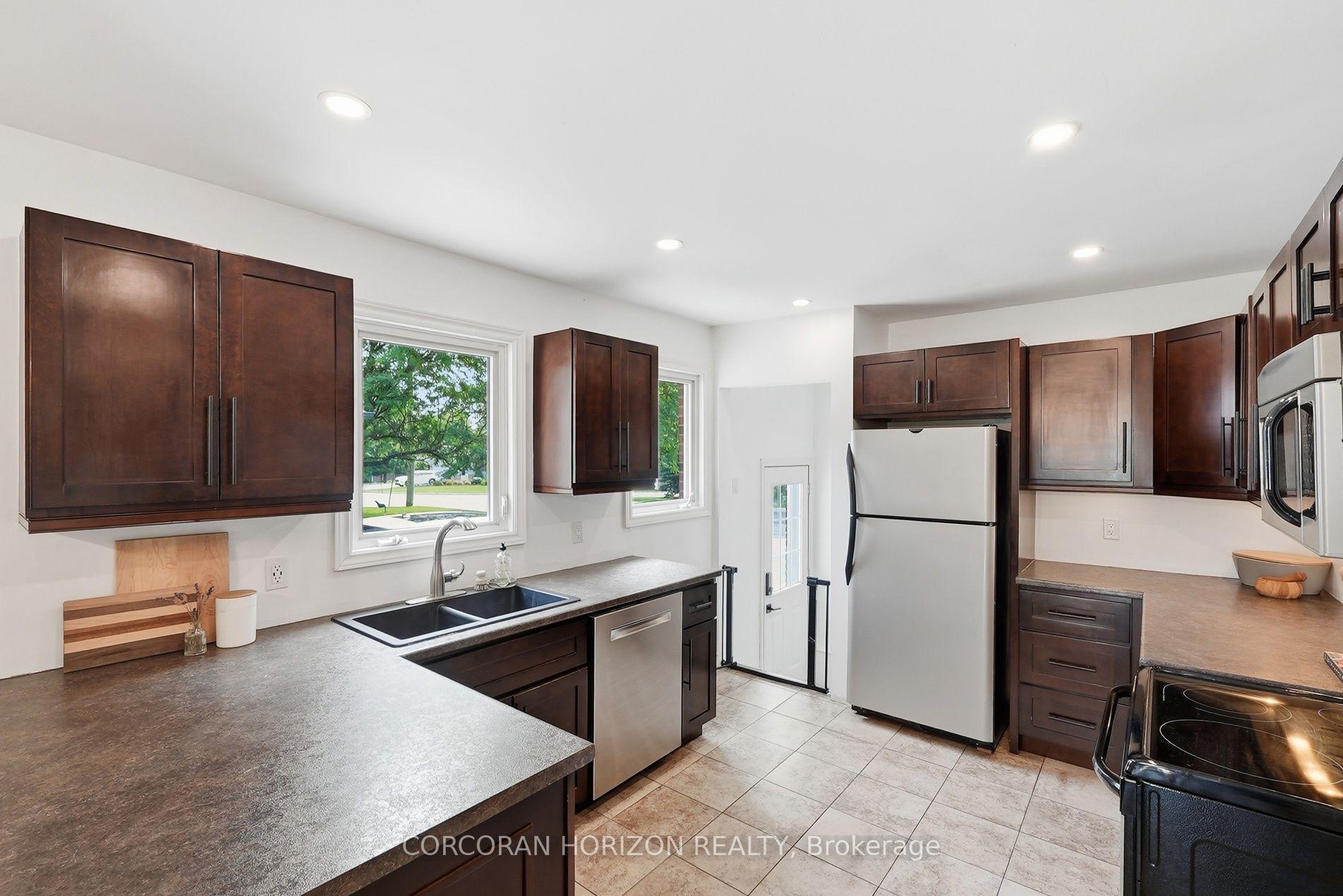 Photo 17 of 491 St George Street E, Centre Wellington, Fergus — HOMEH