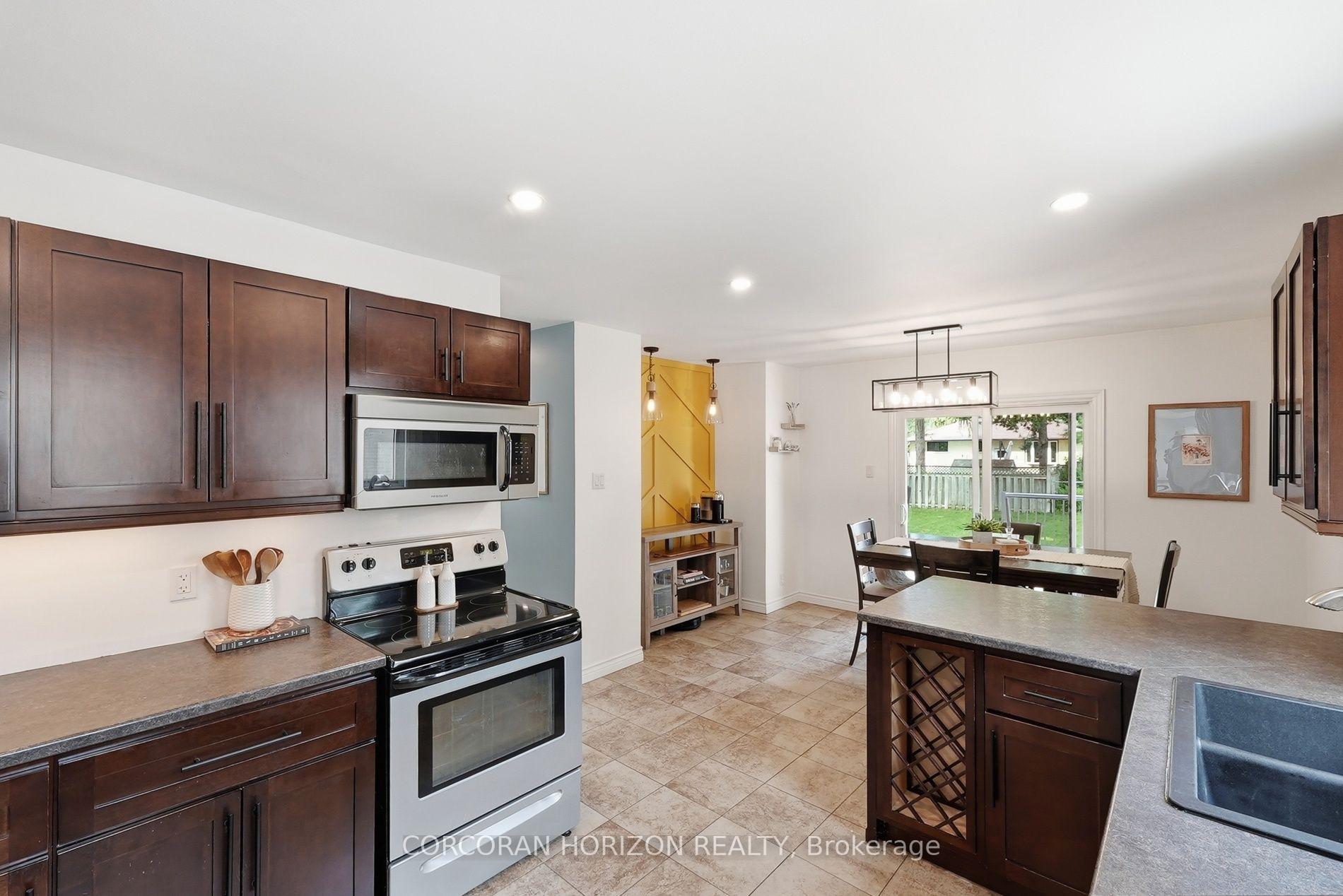 Photo 19 of 491 St George Street E, Centre Wellington, Fergus — HOMEH