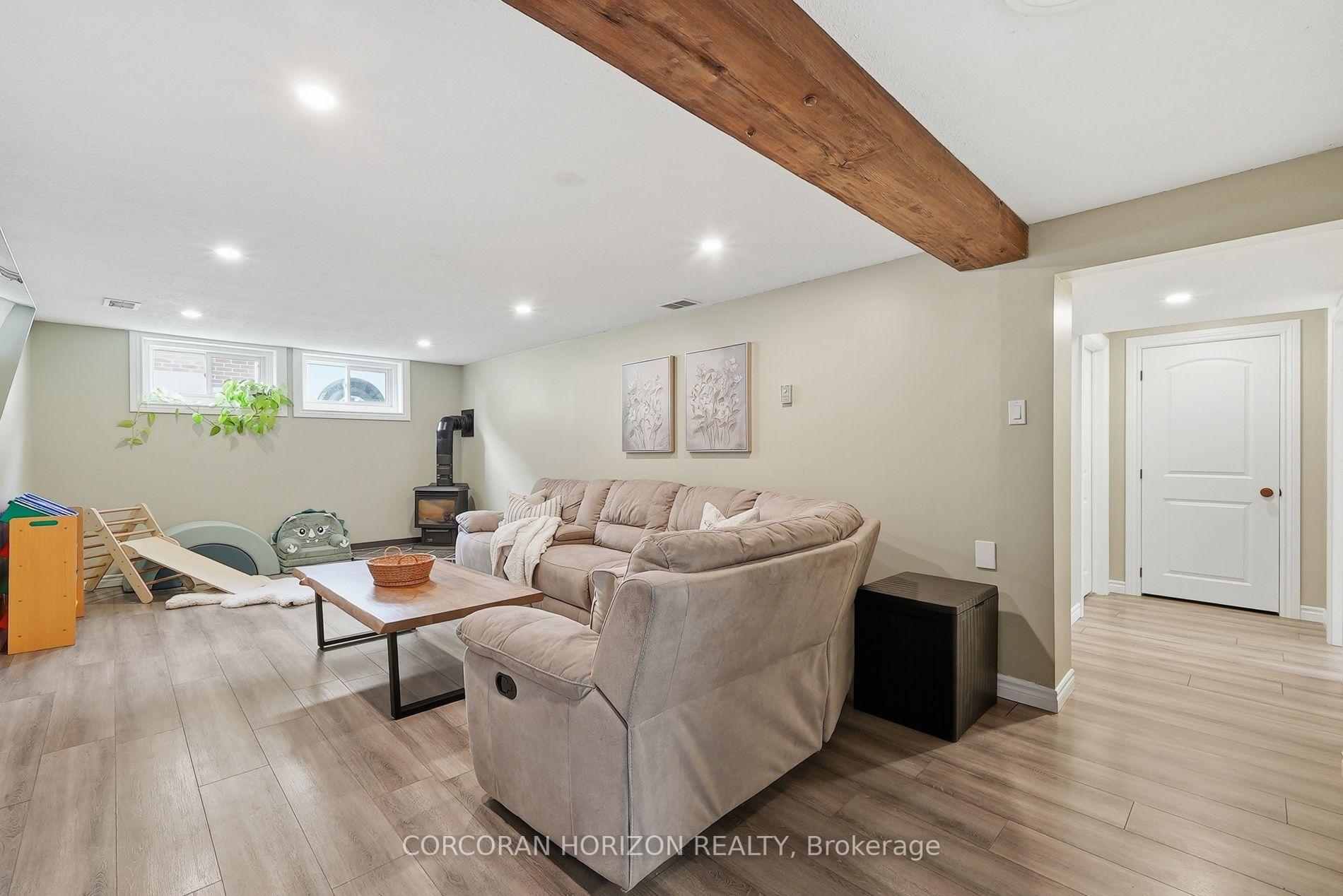 Photo 24 of 491 St George Street E, Centre Wellington, Fergus — HOMEH