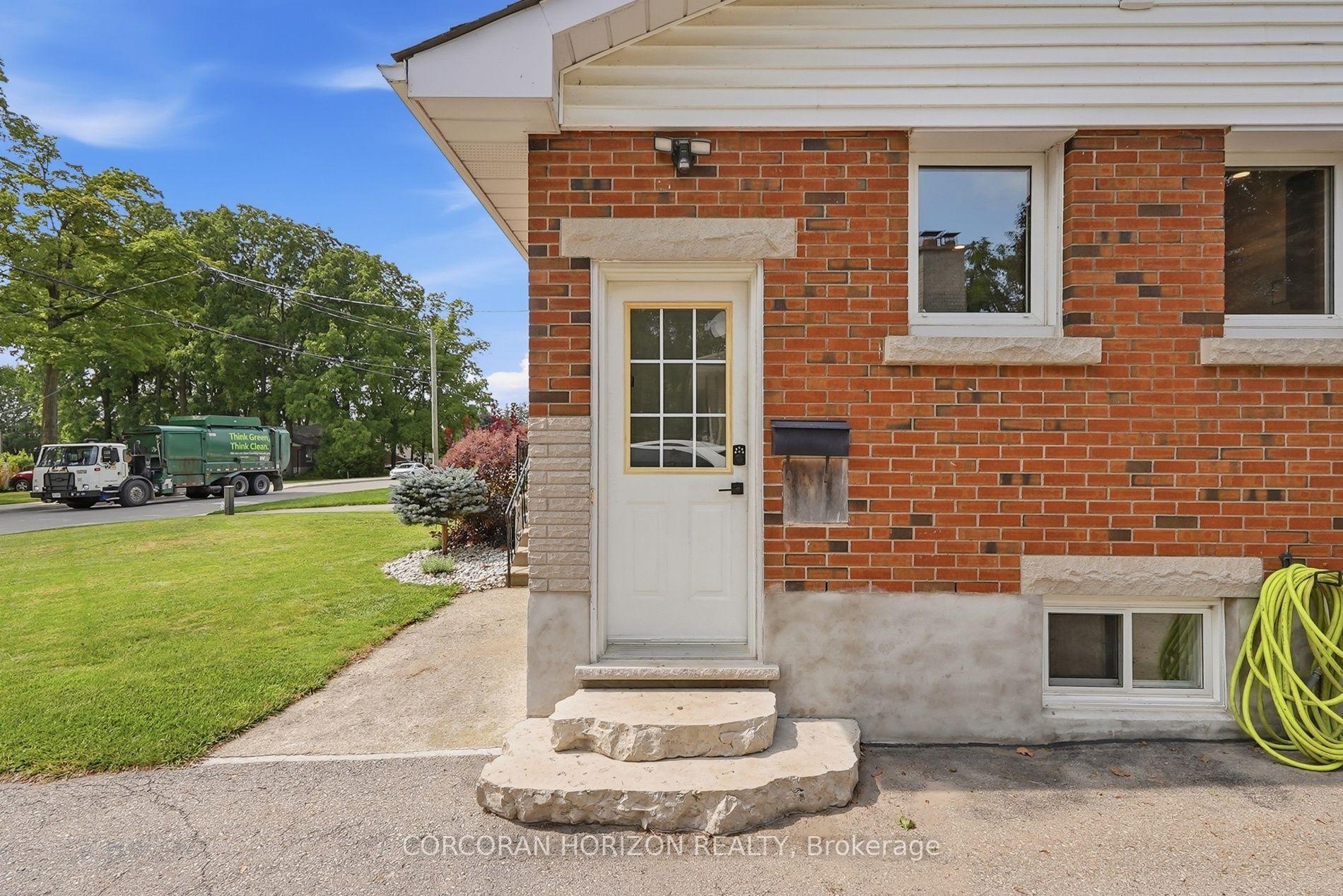 Photo 31 of 491 St George Street E, Centre Wellington, Fergus — HOMEH