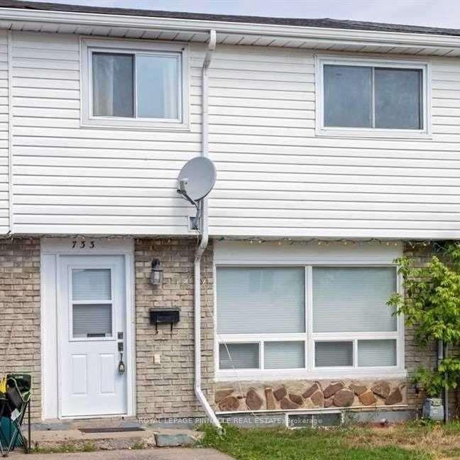Photo 3 of 733 Parkview Crescent, Cambridge, Preston Heights — HOMEH