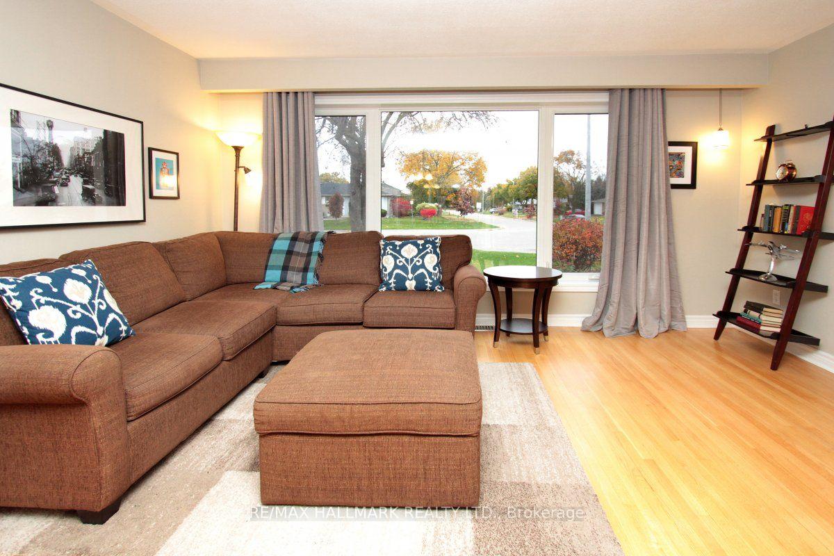 Photo 6 of Unit Main Floor, 42 Abbey Road, Brampton, Brampton East — HOMEH