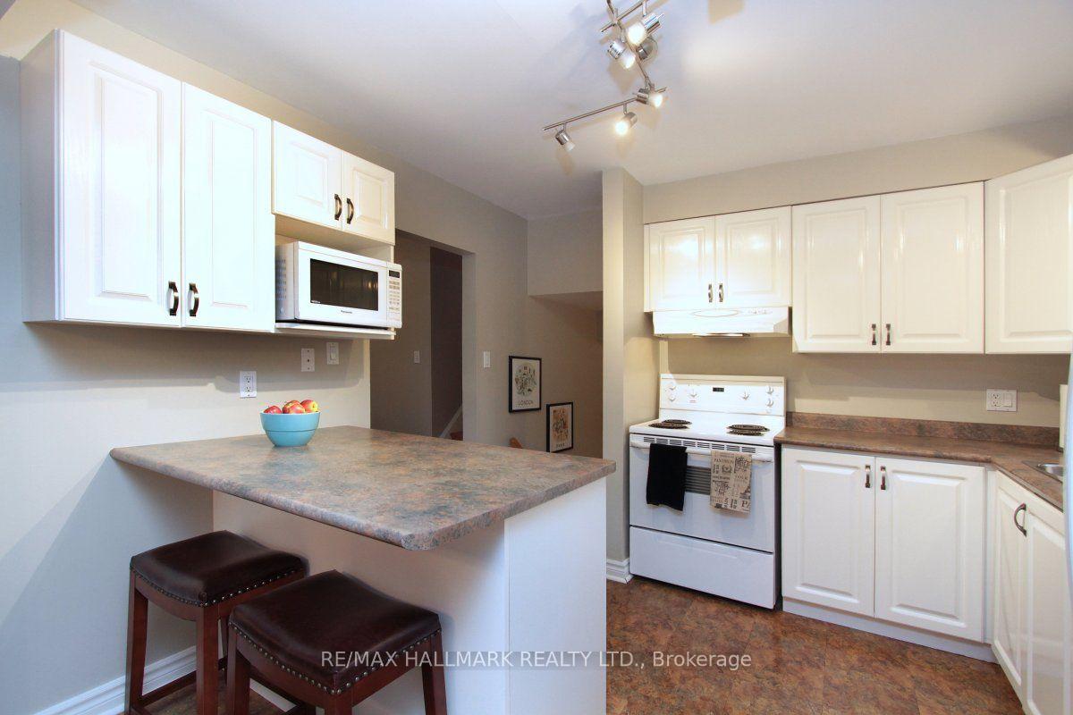 Photo 12 of Unit Main Floor, 42 Abbey Road, Brampton, Brampton East — HOMEH
