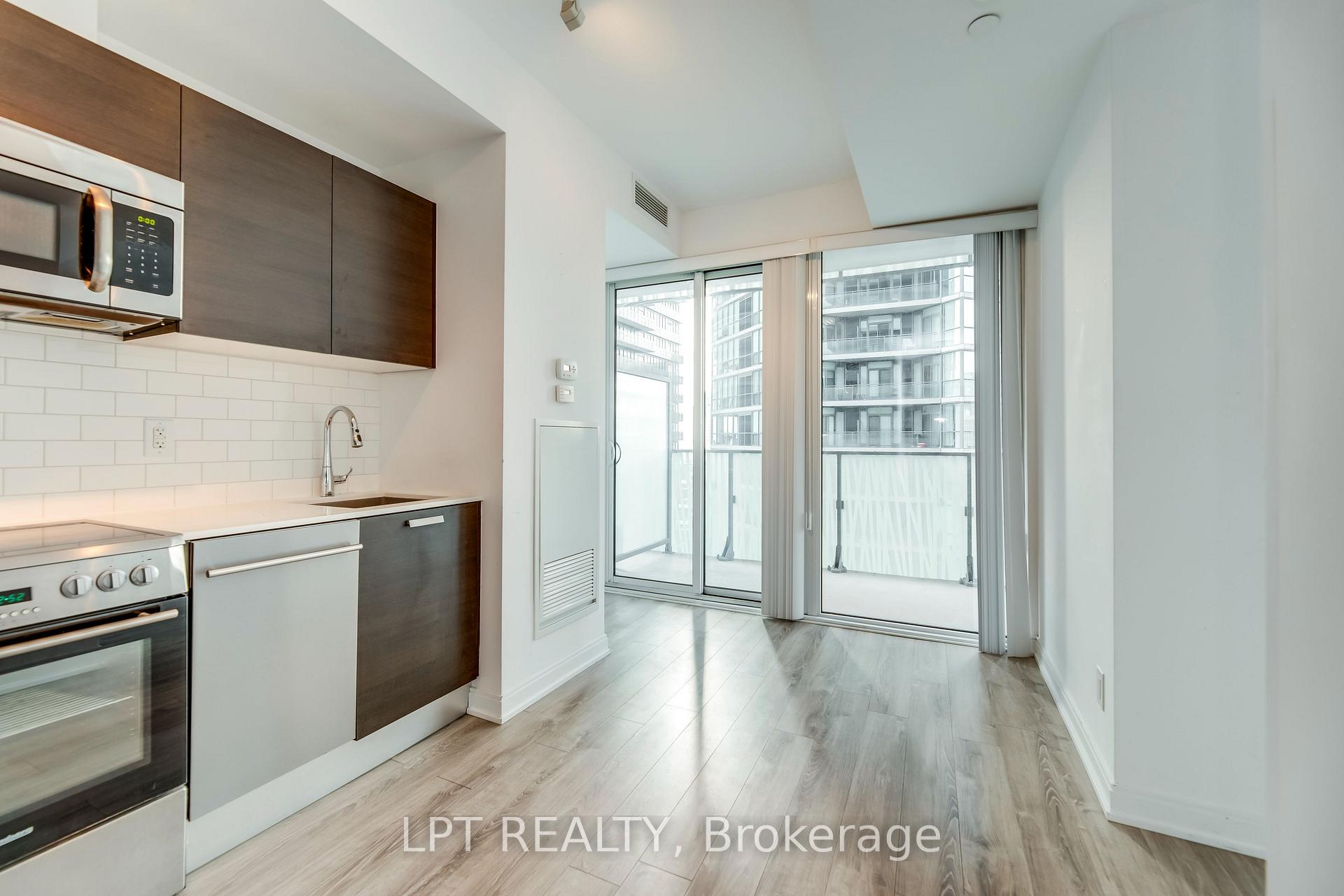 Photo 6 of Unit 1403, 42 Charles Street E, Toronto, Church-Yonge Corridor — HOMEH