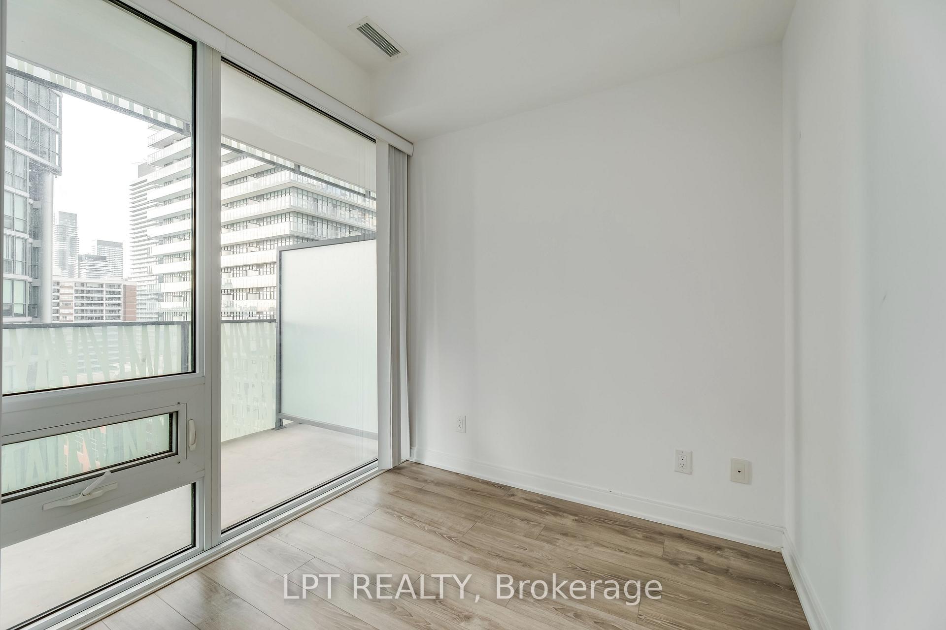 Photo 8 of Unit 1403, 42 Charles Street E, Toronto, Church-Yonge Corridor — HOMEH
