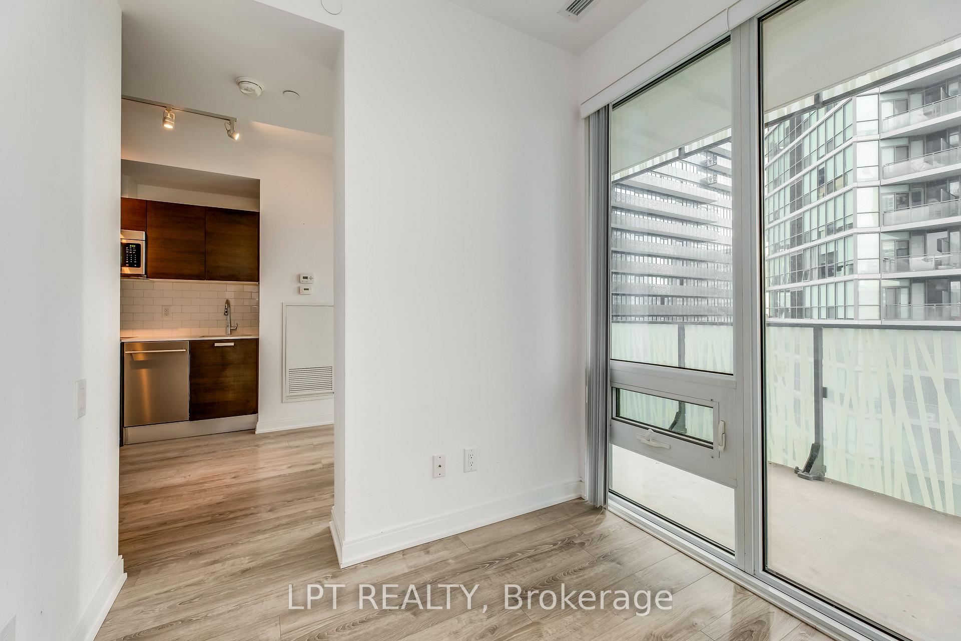 Photo 9 of Unit 1403, 42 Charles Street E, Toronto, Church-Yonge Corridor — HOMEH