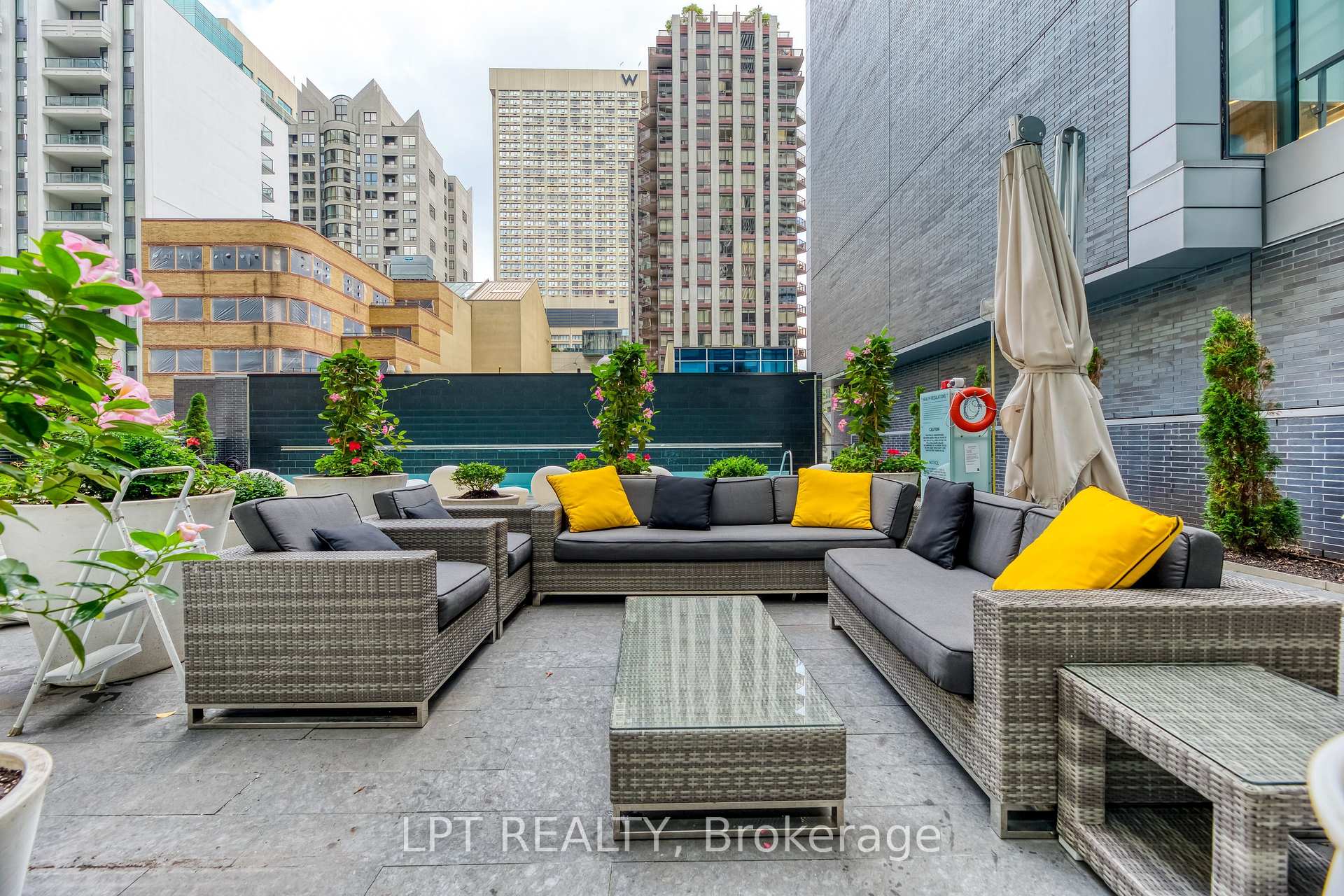 Photo 18 of Unit 1403, 42 Charles Street E, Toronto, Church-Yonge Corridor — HOMEH