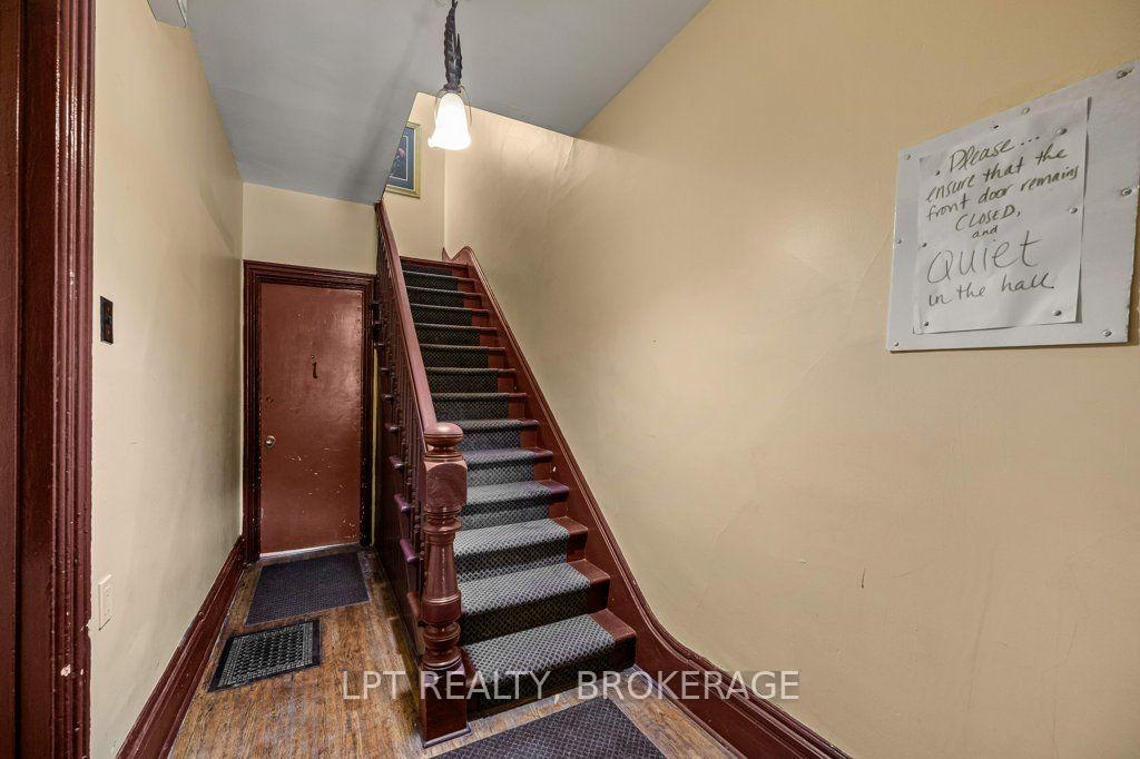 Photo 4 of 374 Barrie Street, Kingston, East of Sir John A. Blvd — HOMEH