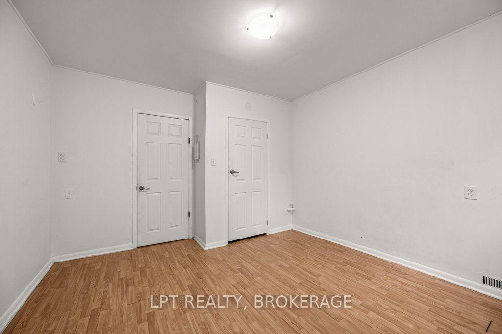 Photo 7 of 374 Barrie Street, Kingston, East of Sir John A. Blvd — HOMEH