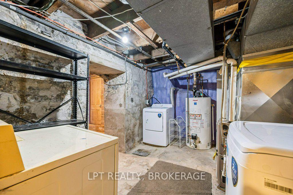 Photo 19 of 374 Barrie Street, Kingston, East of Sir John A. Blvd — HOMEH