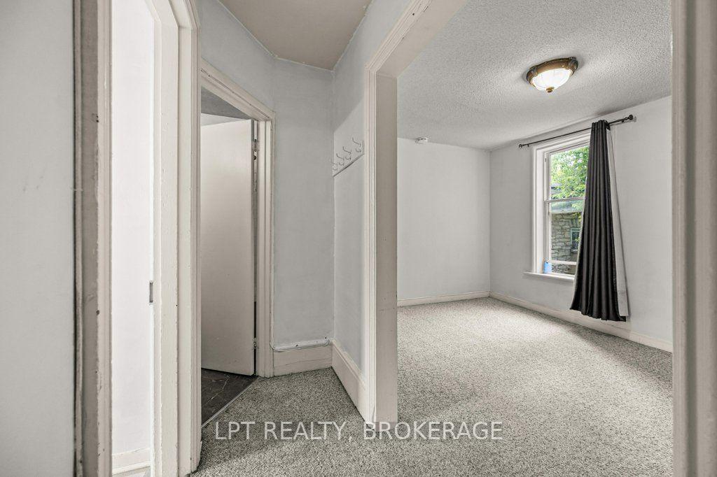 Photo 21 of 374 Barrie Street, Kingston, East of Sir John A. Blvd — HOMEH
