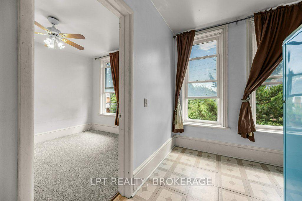Photo 28 of 374 Barrie Street, Kingston, East of Sir John A. Blvd — HOMEH