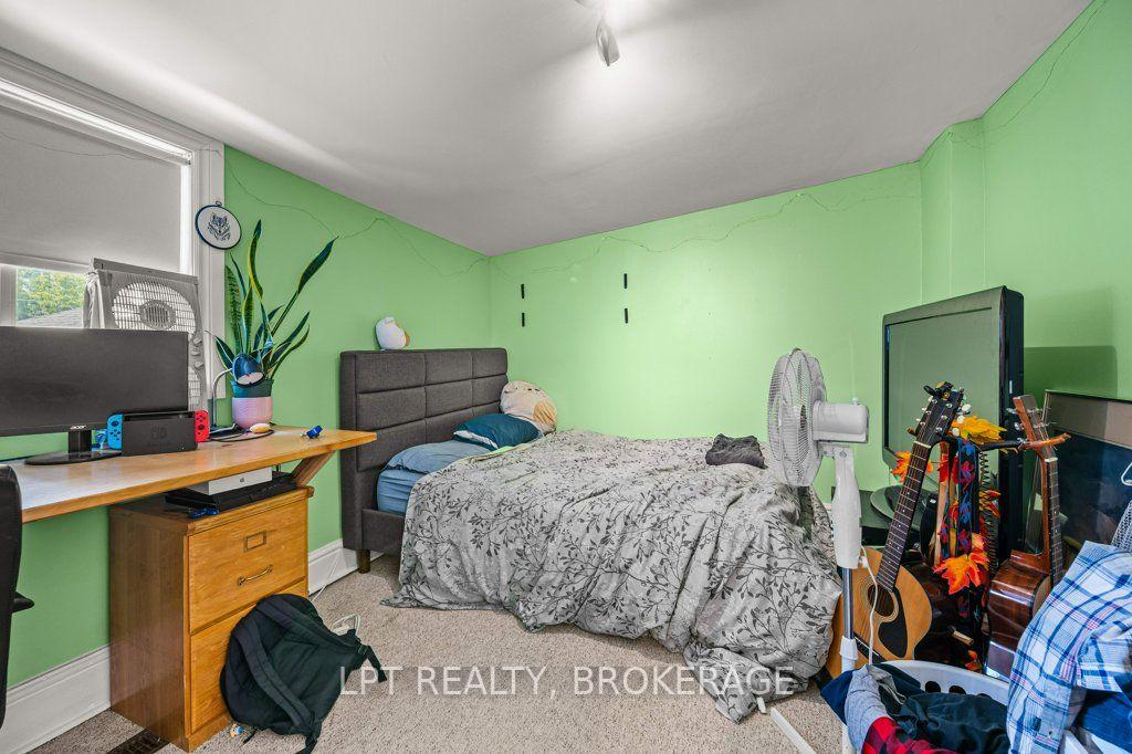 Photo 34 of 374 Barrie Street, Kingston, East of Sir John A. Blvd — HOMEH