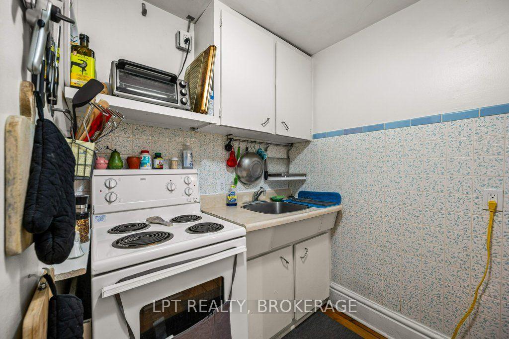 Photo 37 of 374 Barrie Street, Kingston, East of Sir John A. Blvd — HOMEH