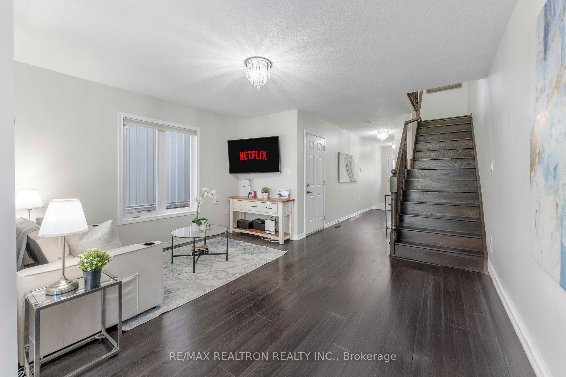 Photo 6 of 25 Robinson Street, Barrie, Allandale — HOMEH