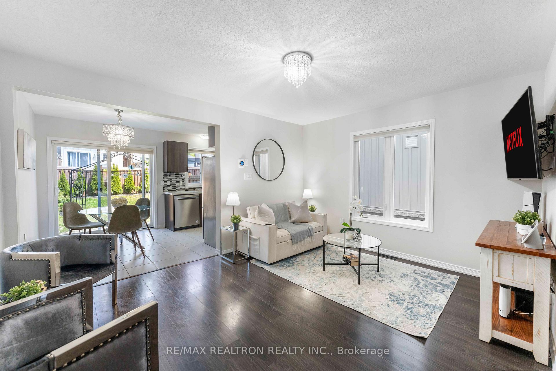 Photo 9 of 25 Robinson Street, Barrie, Allandale — HOMEH