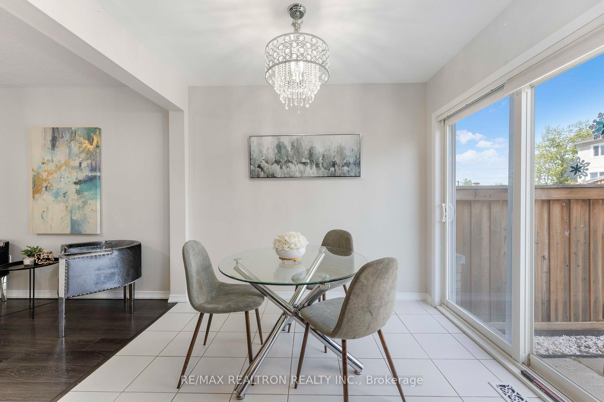 Photo 14 of 25 Robinson Street, Barrie, Allandale — HOMEH