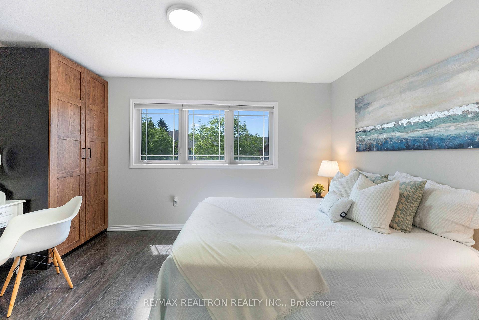 Photo 18 of 25 Robinson Street, Barrie, Allandale — HOMEH