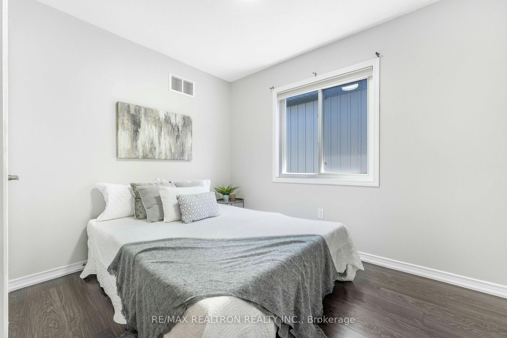 Photo 25 of 25 Robinson Street, Barrie, Allandale — HOMEH