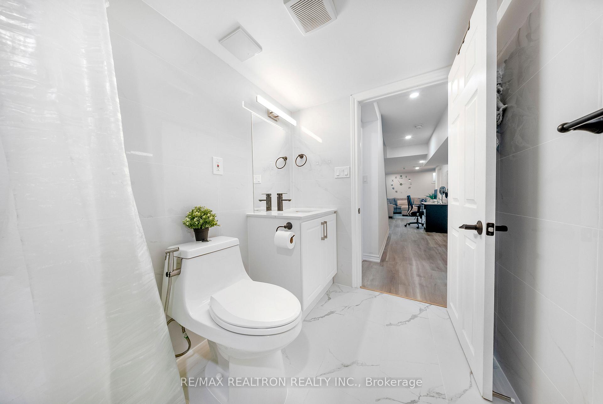 Photo 35 of 25 Robinson Street, Barrie, Allandale — HOMEH