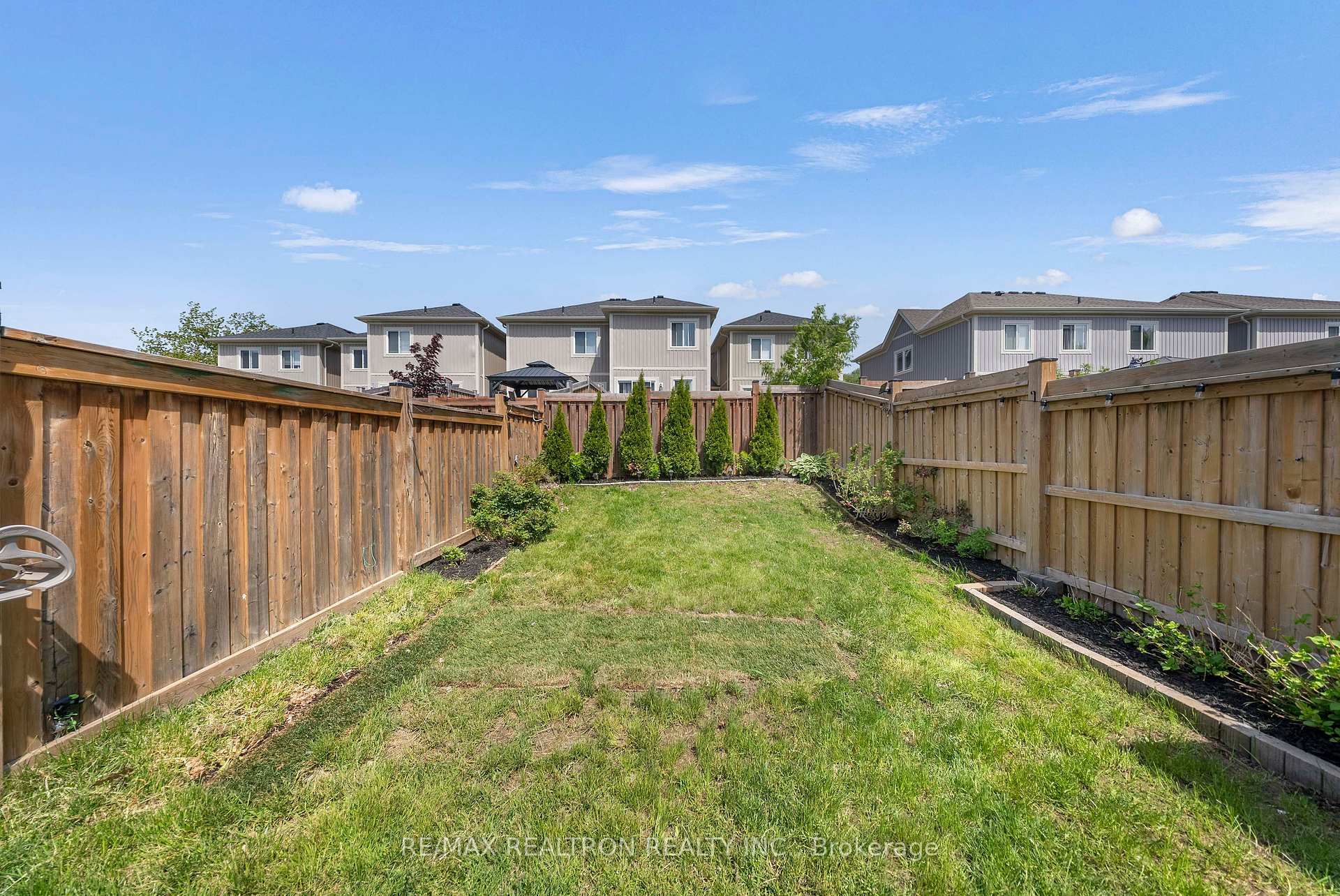 Photo 36 of 25 Robinson Street, Barrie, Allandale — HOMEH