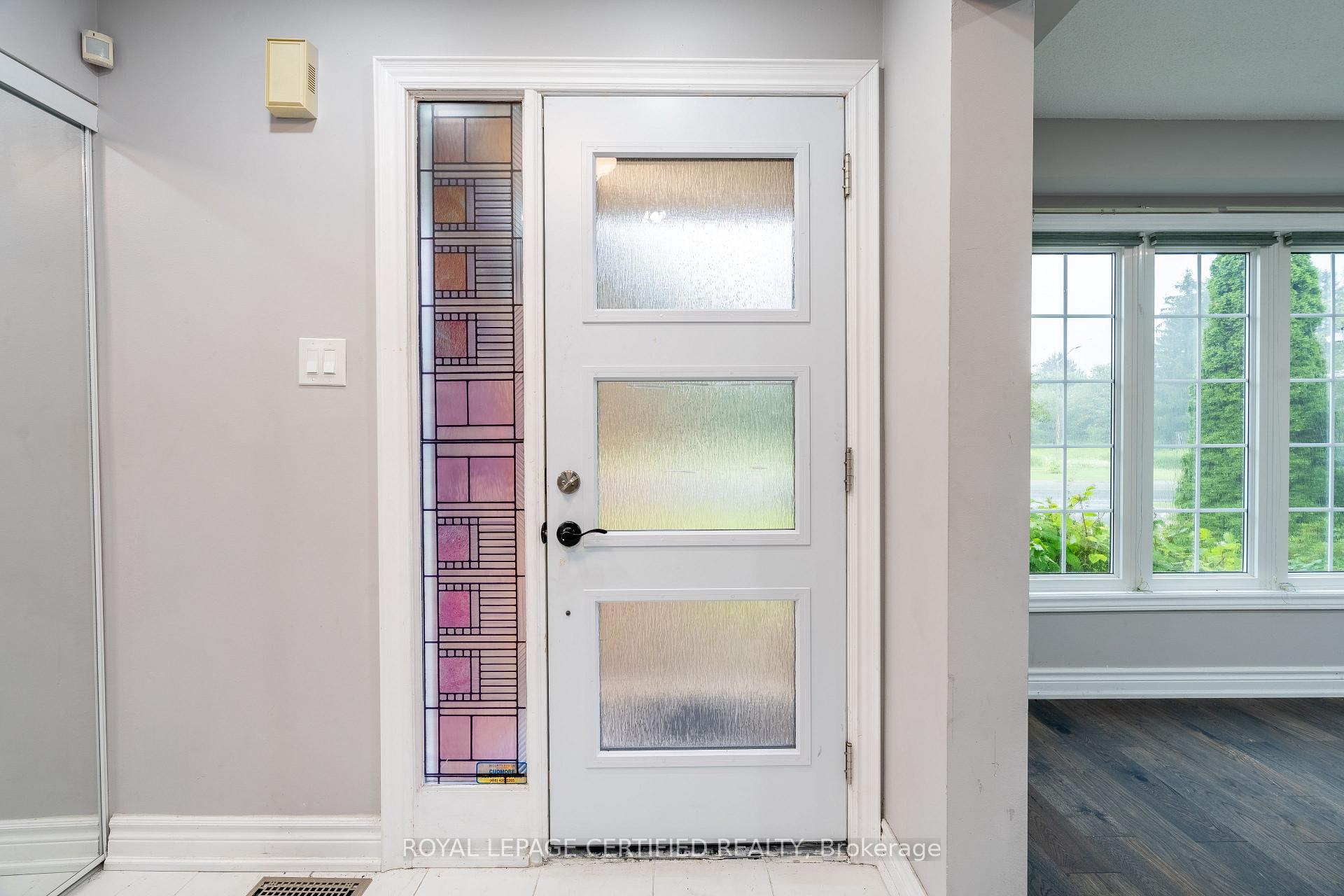 Photo 2 of 976 Grandview Street N, Oshawa, Pinecrest — HOMEH