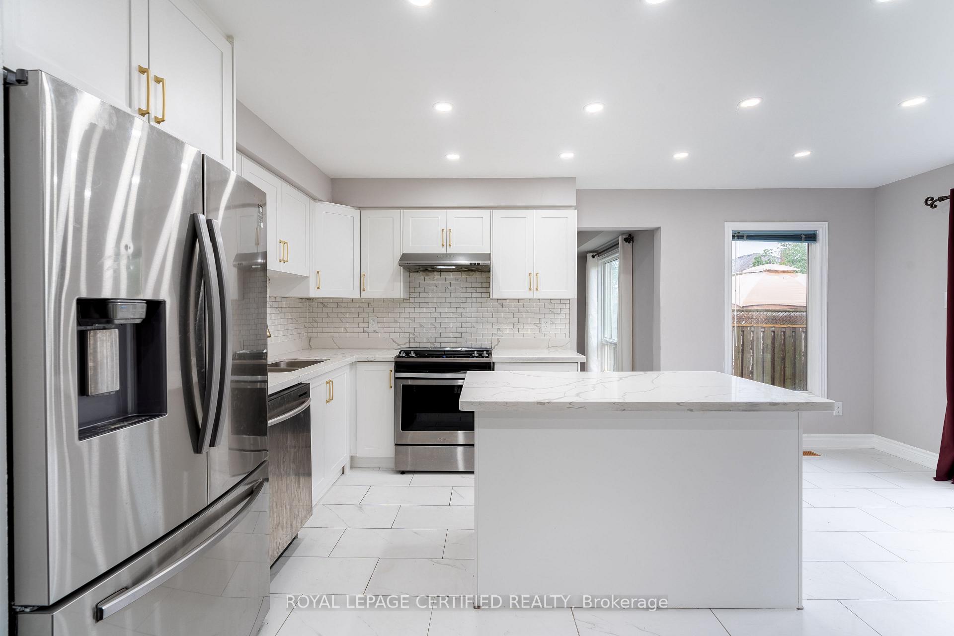 Photo 9 of 976 Grandview Street N, Oshawa, Pinecrest — HOMEH