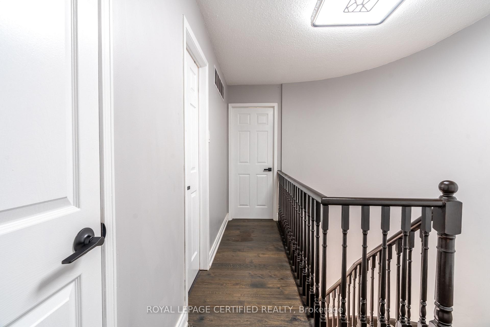 Photo 13 of 976 Grandview Street N, Oshawa, Pinecrest — HOMEH