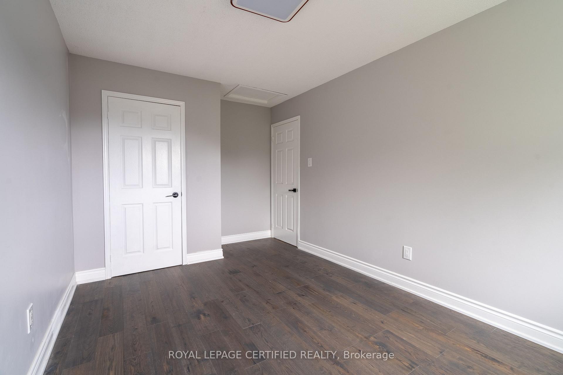 Photo 16 of 976 Grandview Street N, Oshawa, Pinecrest — HOMEH